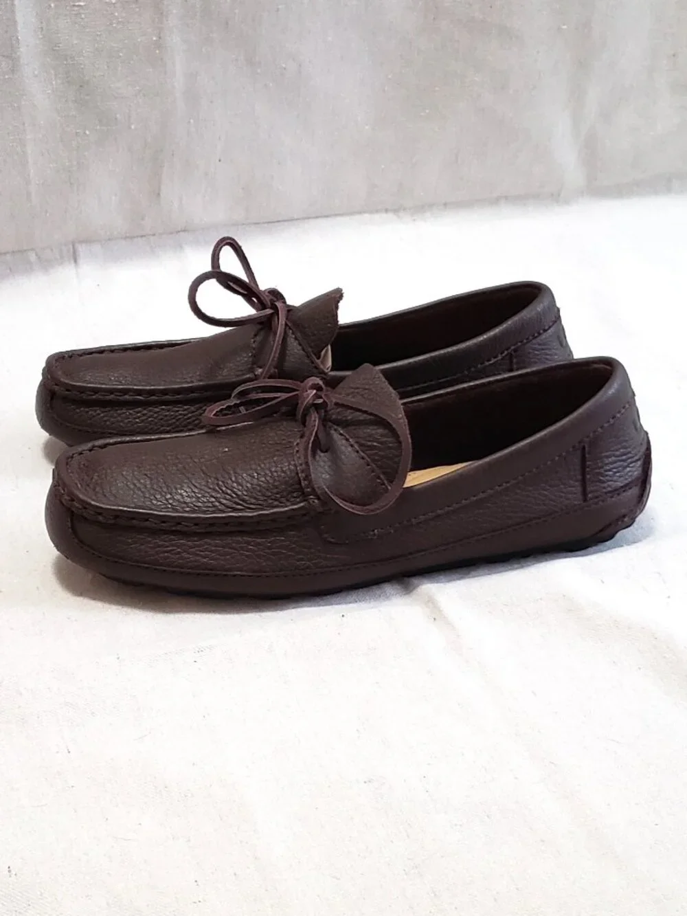 UGG Australia Men's Size 8 Dark Brown Loafers Flat Leather Slip On Laces Shoes